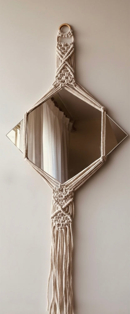Lucen Mirror
