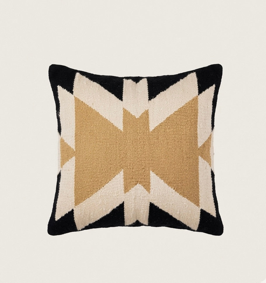 Vela Cushion